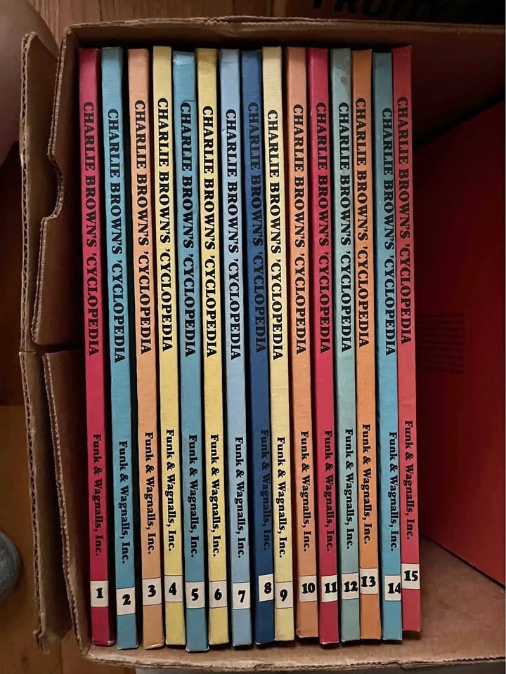 Charlie Brown Cyclopedia Complete 15 books Vintage
