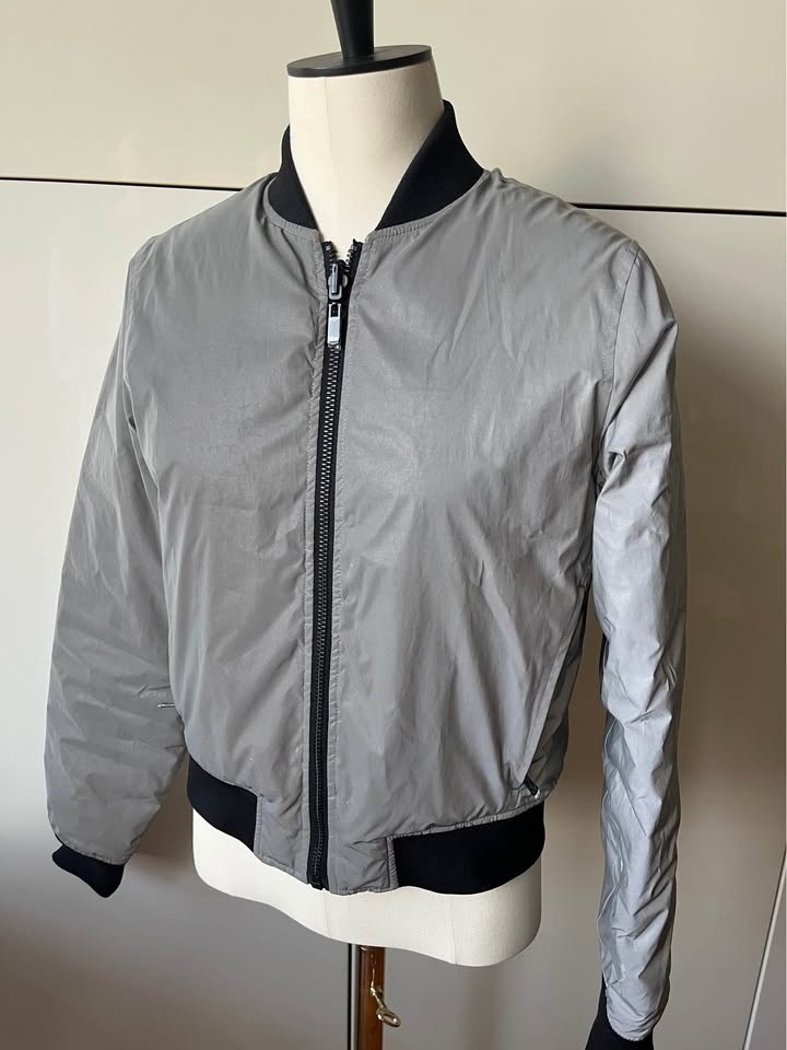 Reversible reflective woman’s bomber jacket AllAccess size Small - photo 2