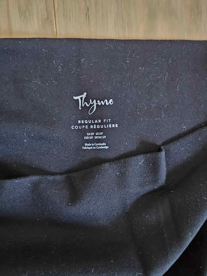 Thyme Maternity capri leggings (size small) - photo 4
