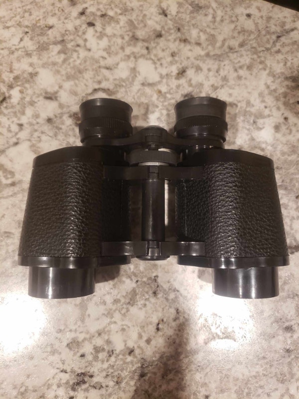 Sakar binoculars 8 X 3 Field 7.5” 394 Ft. 1000 Yds. - photo 3