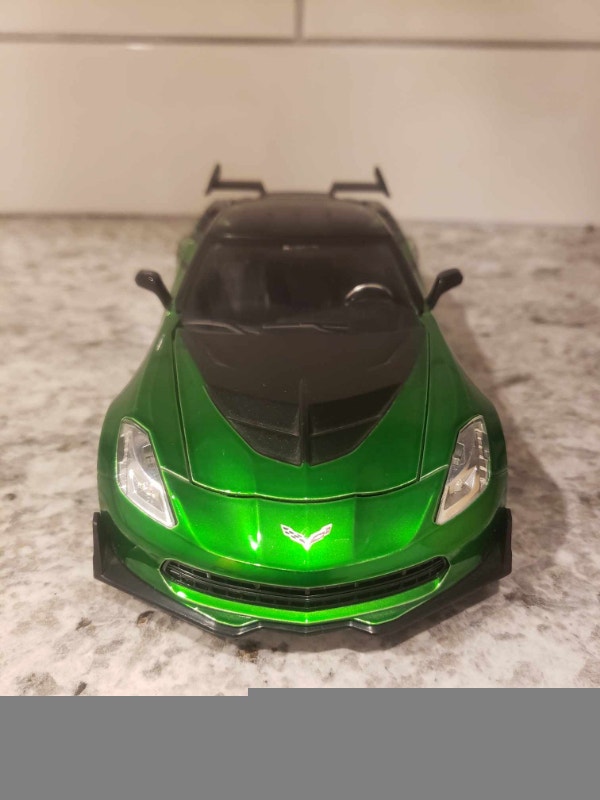 Die Cast Chevrolet Chorvette Transformers 1:24 - photo 5