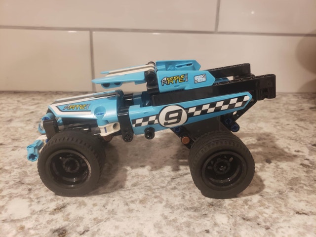 LEGO Technic Stunt Truck 42059