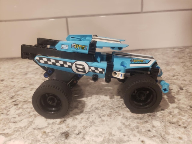 LEGO Technic Stunt Truck 42059 - photo 2
