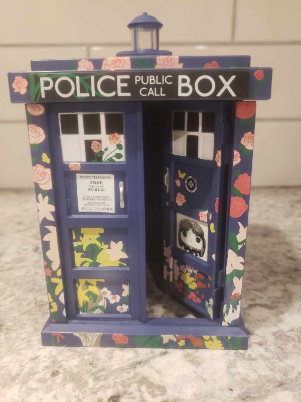 Funko Pop! Doctor Who The Tardis Clara's Memorial - photo 2