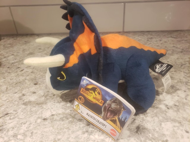 Jurassic world plush Nasutoceratorps 7"