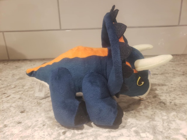 Jurassic world plush Nasutoceratorps 7" - photo 2