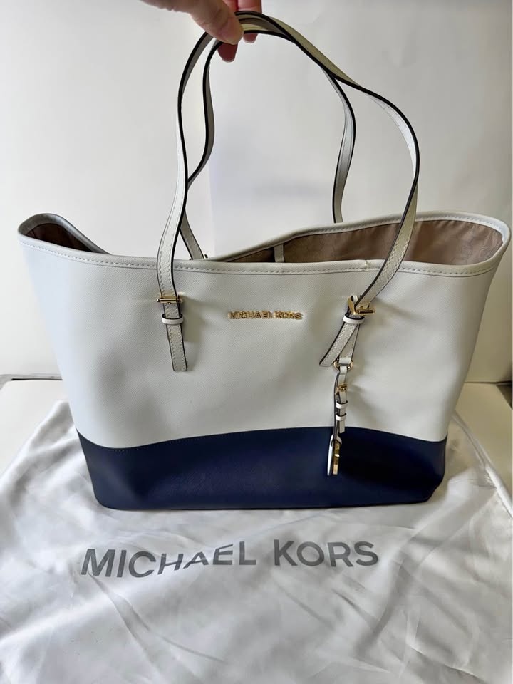 MK Large Tote *MARKHAM*