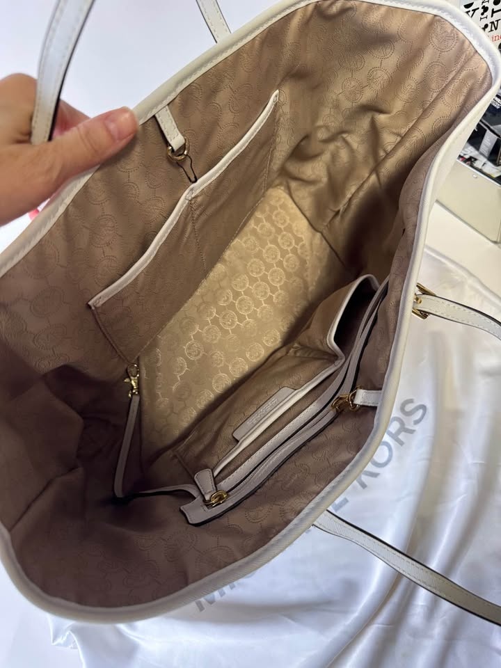MK Large Tote *MARKHAM* - photo 4