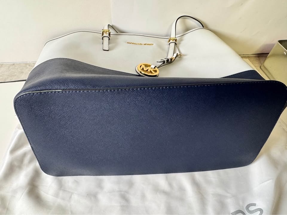 MK Large Tote *MARKHAM* - photo 5