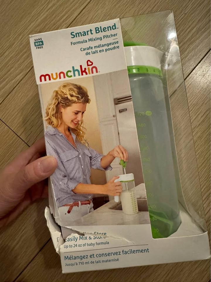 Munchkin Smart Blend Formula Mixing Pitcher