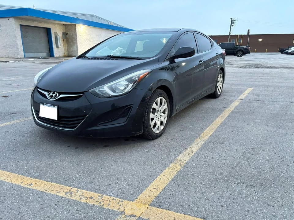 2015 Hyundai Elantra - photo 2
