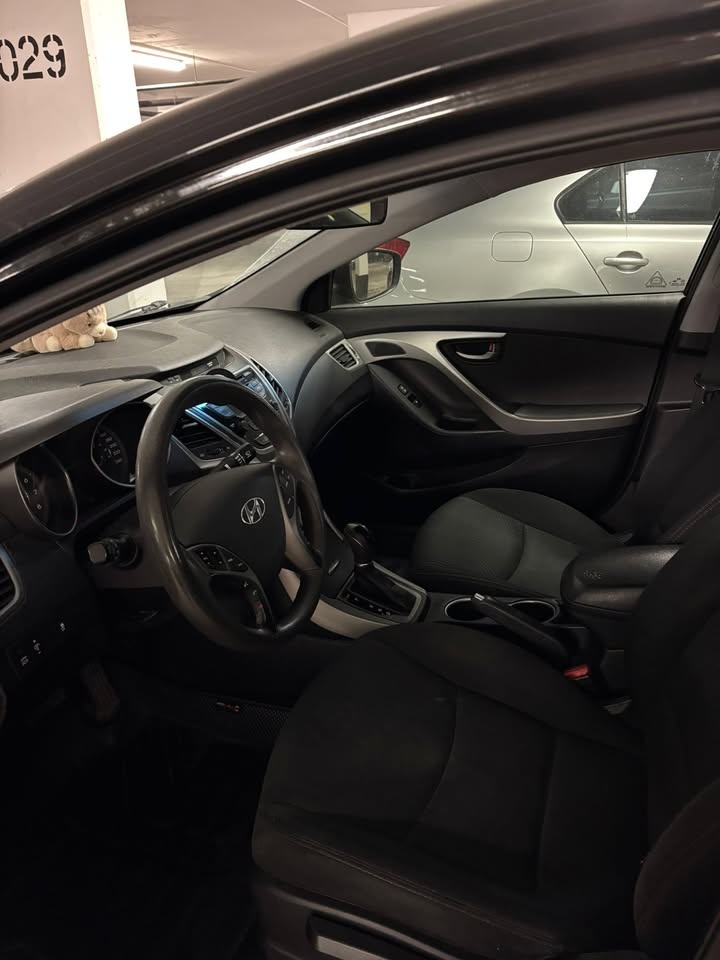 2015 Hyundai Elantra - photo 4