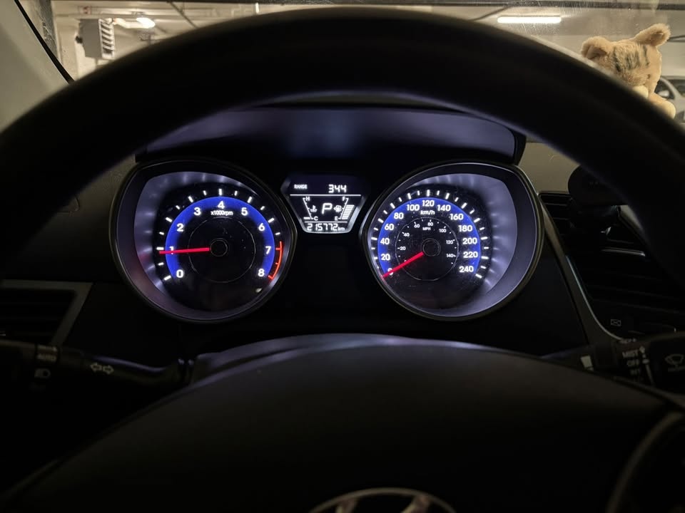 2015 Hyundai Elantra - photo 5