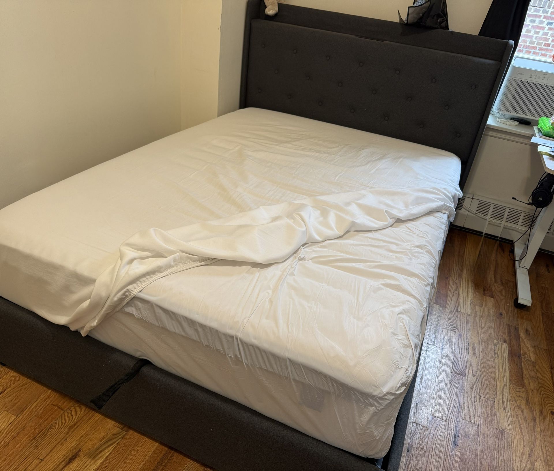 Full Bed With Plastic Cover and Frame - photo 2