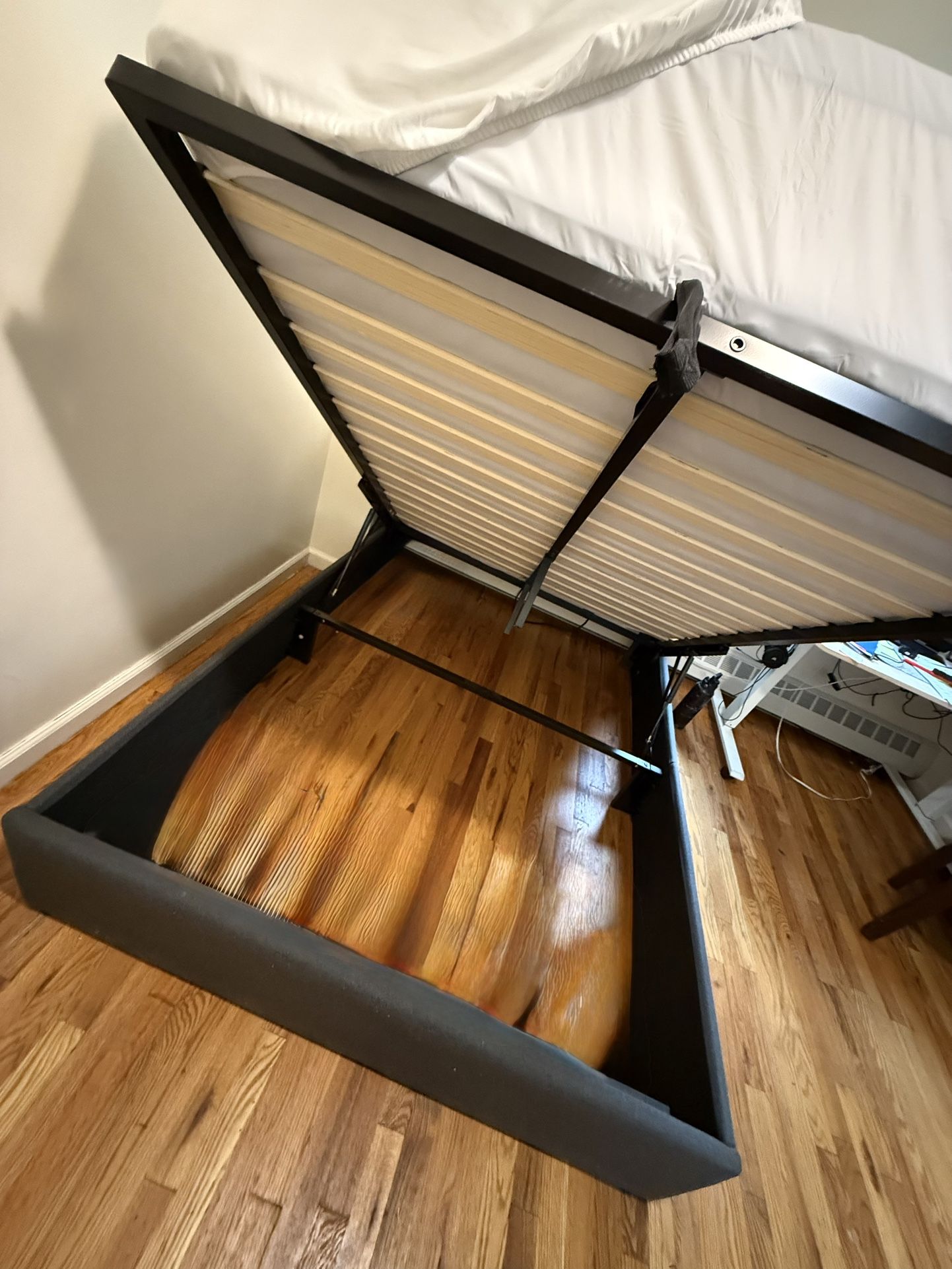 Full Bed With Plastic Cover and Frame - photo 4