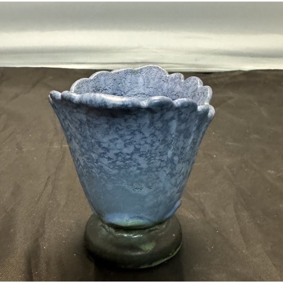 Weller Fan Vase Blue Speckled Top Green Base Signed - photo 4