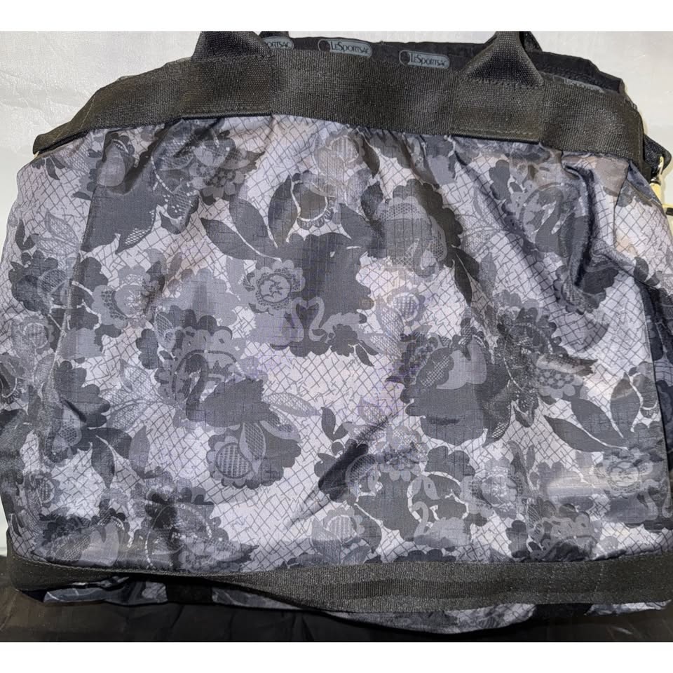 LeSportsac Weekender Black Gray Floral Tote - photo 3