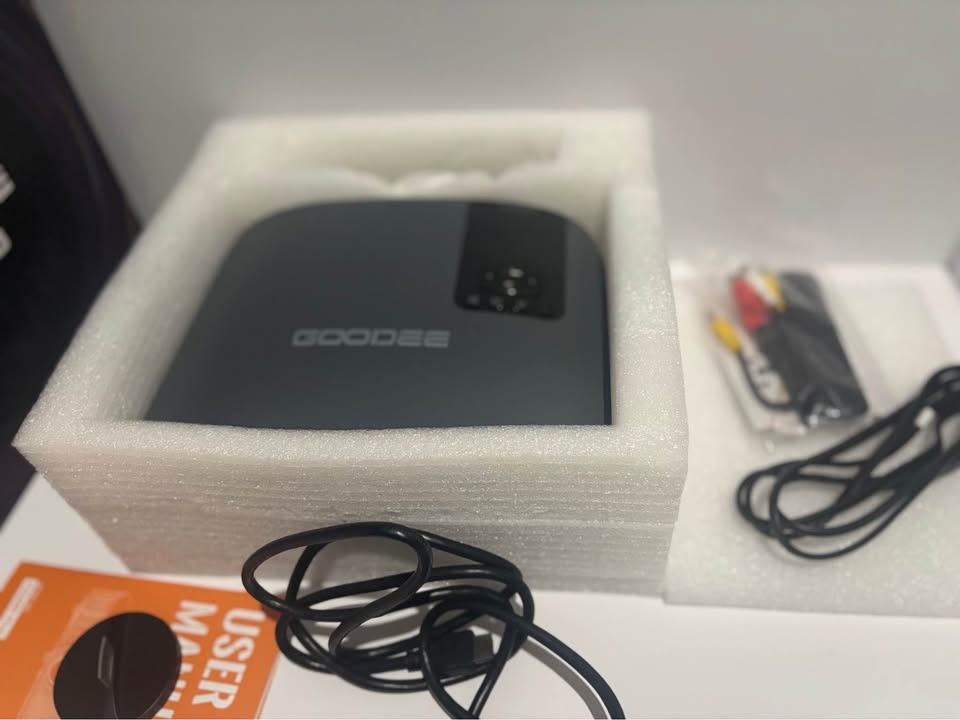 GooDee Projector 4K With WiFi And Bluetooth Supported - photo 5