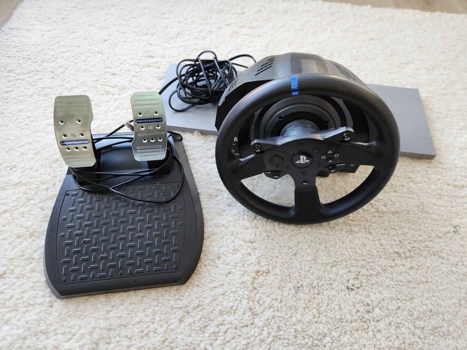 Thrustmaster 300RS force feedback steering wheel - photo 2