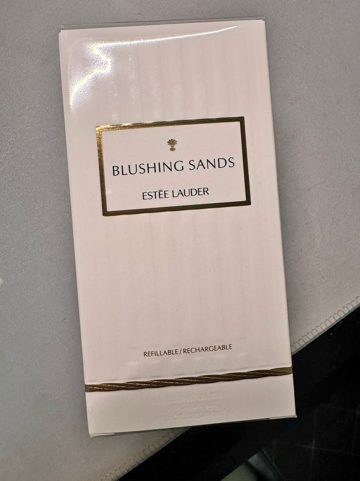 Ester Lauder perfume Blushing Sands