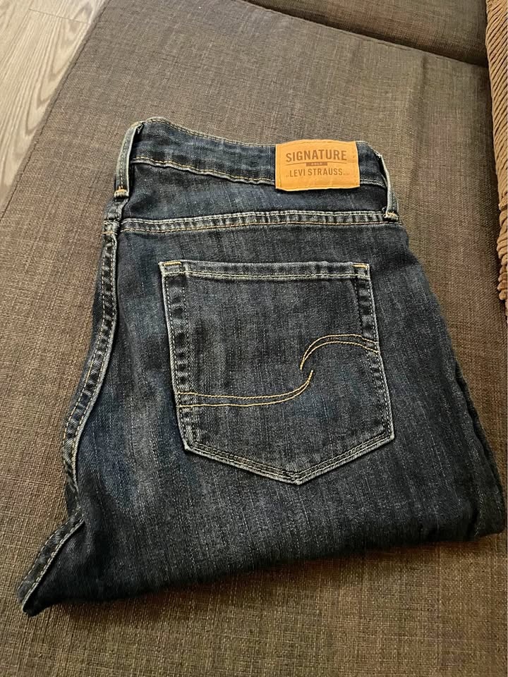 Maternity Levi pants