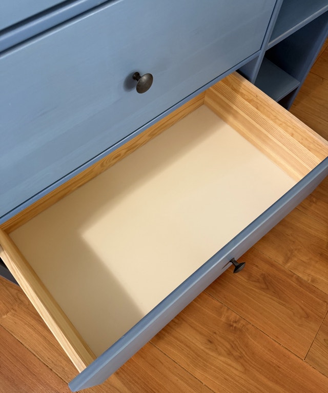 Change Table/Dresser - photo 4