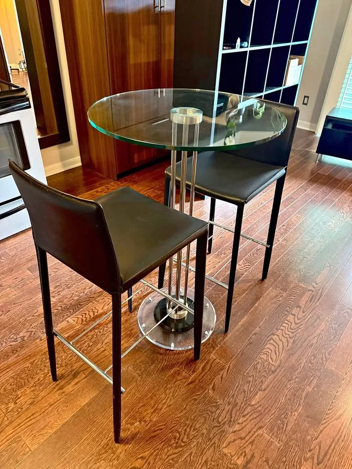 Glasstop Bistro Table w/ EQ3 Bar Stools