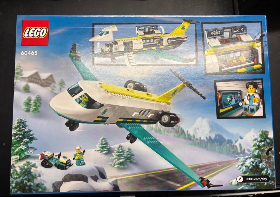 LEGO Emergency Air Ambulance - photo 2