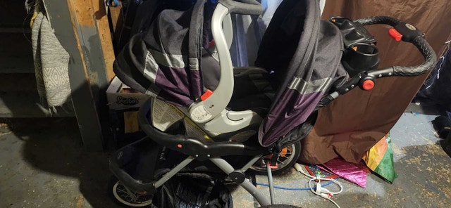Baby Trend Expedition ELX Stroller and carseat with MP3 Cup Hold - photo 3