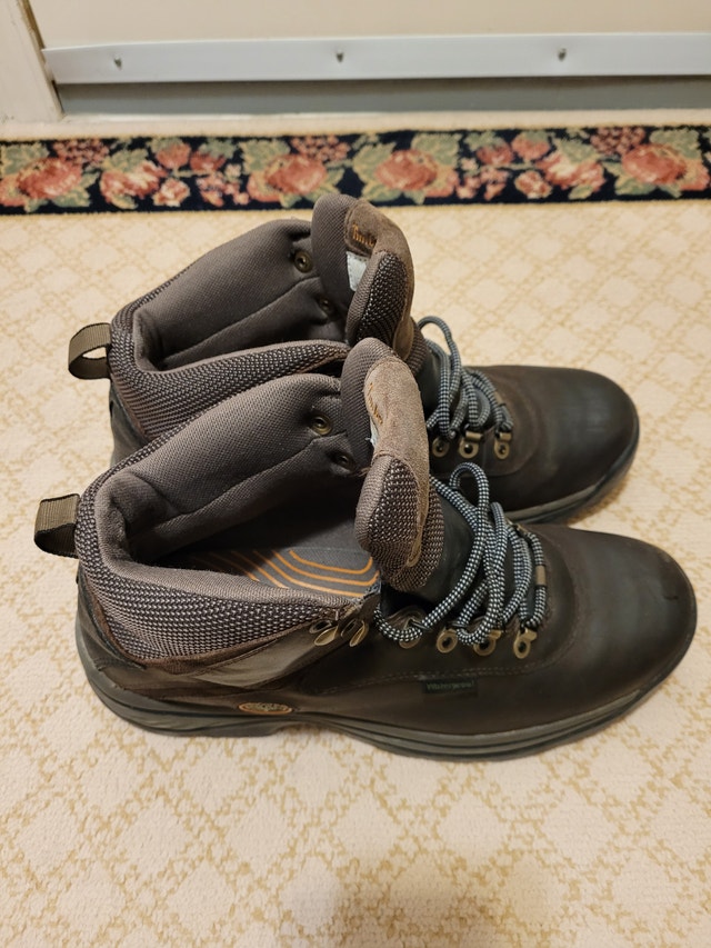 Timberland Leather Hiking Boots (Size 10)