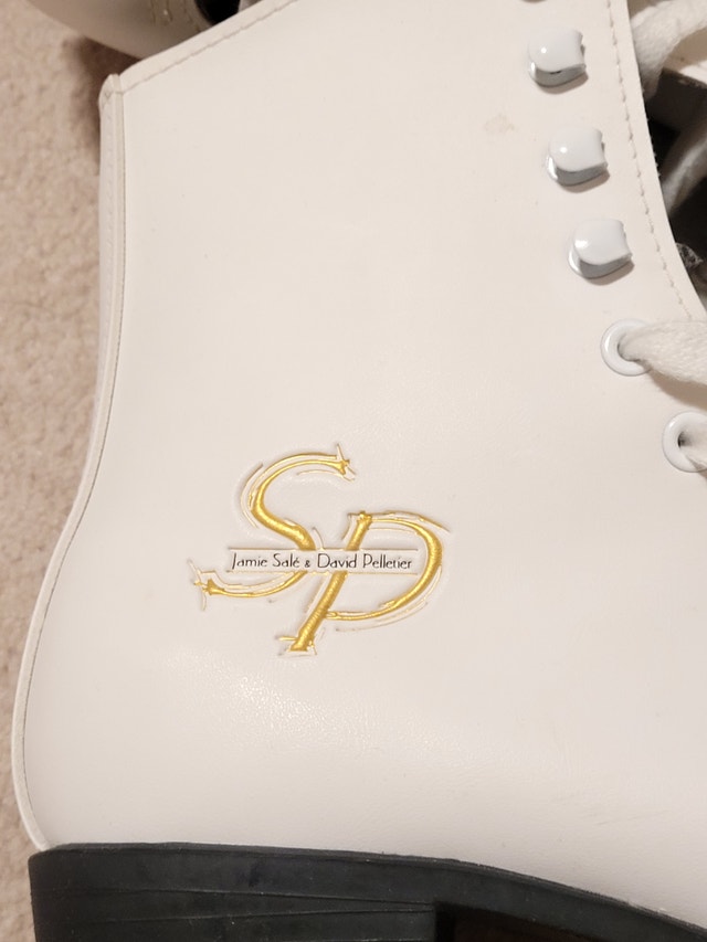 CCM Jamie Sale & David Pelletier Figure Skates - photo 2