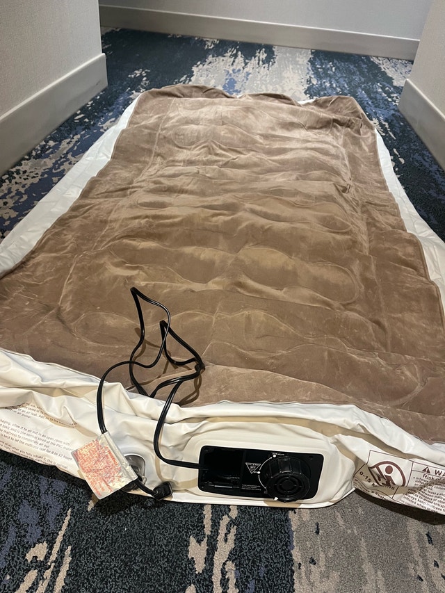 Etekcity Air Mattress - photo 2