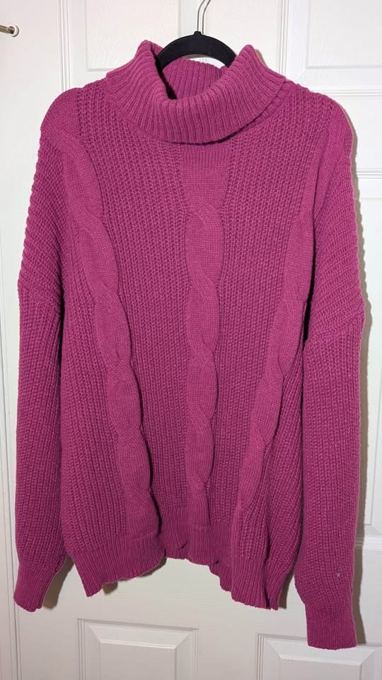 Plus size sweater clear out - photo 3