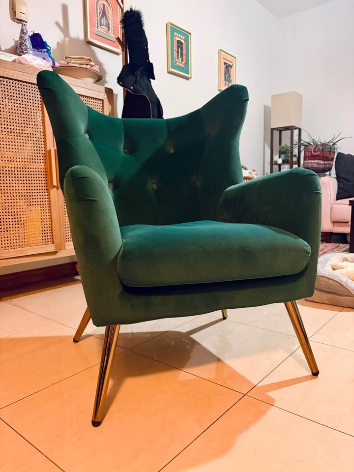 Tufted Velvet Wingback Chair - photo 3
