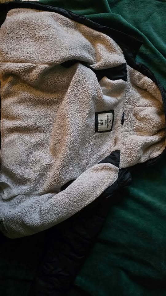 Euc boys size 13/14 winter jacket - photo 3