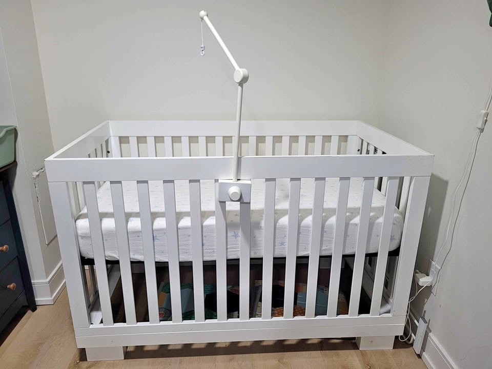 Concord Baby 4-in-1 Crib with or without mattress