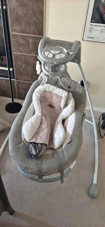 Baby swing