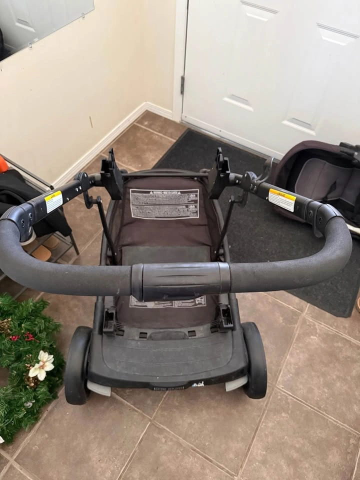 Graco double stroller - photo 2