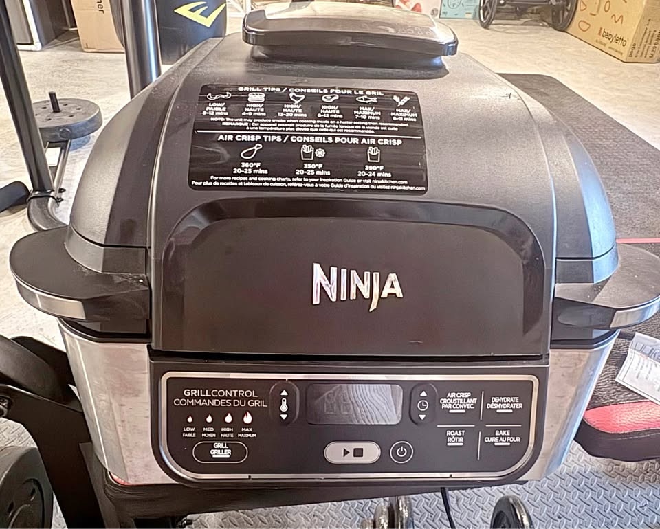 Ninja Foodi indoor grill & air fryer