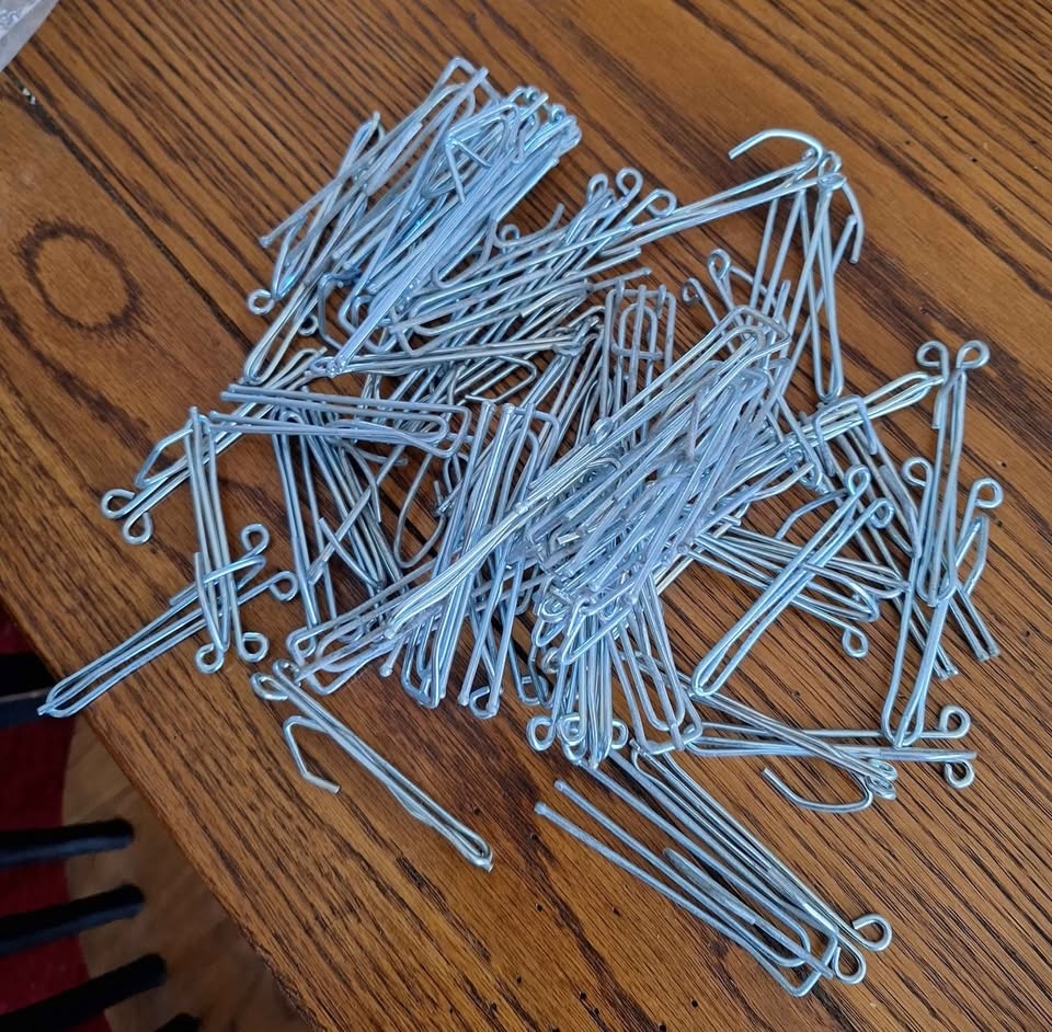 Vintage Curtain Hooks - photo 3