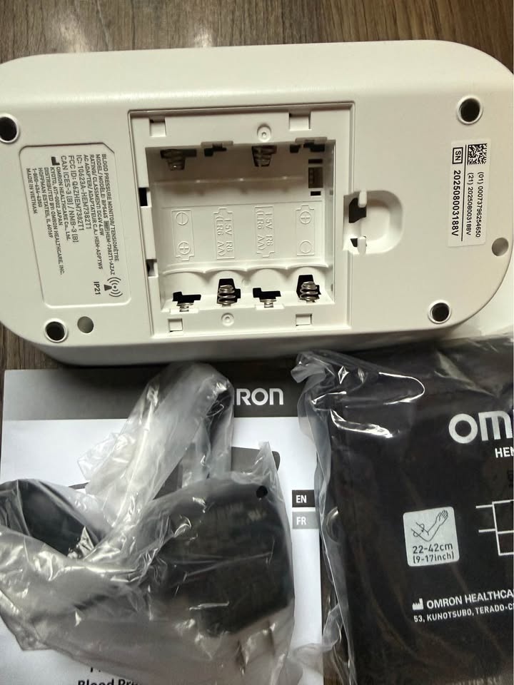 OMRON Platinum BP Monitor 🧡 - photo 3