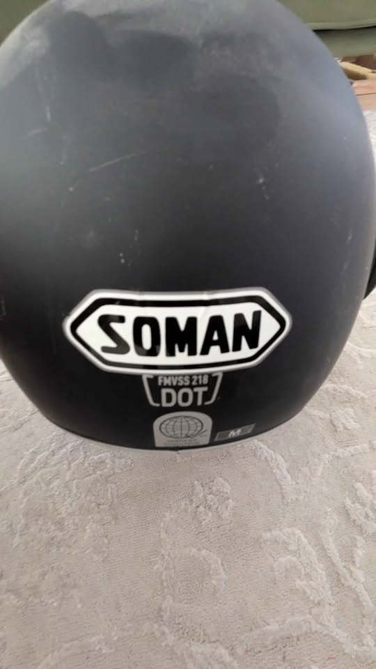 Motorcycle helmet - photo 2