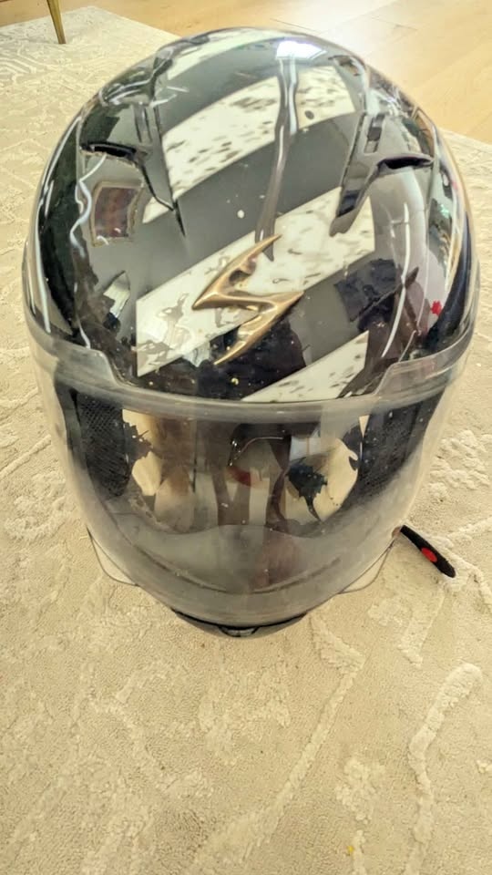 Motorcycle helmet