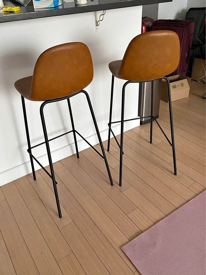 30.5” vegan leather bar stool