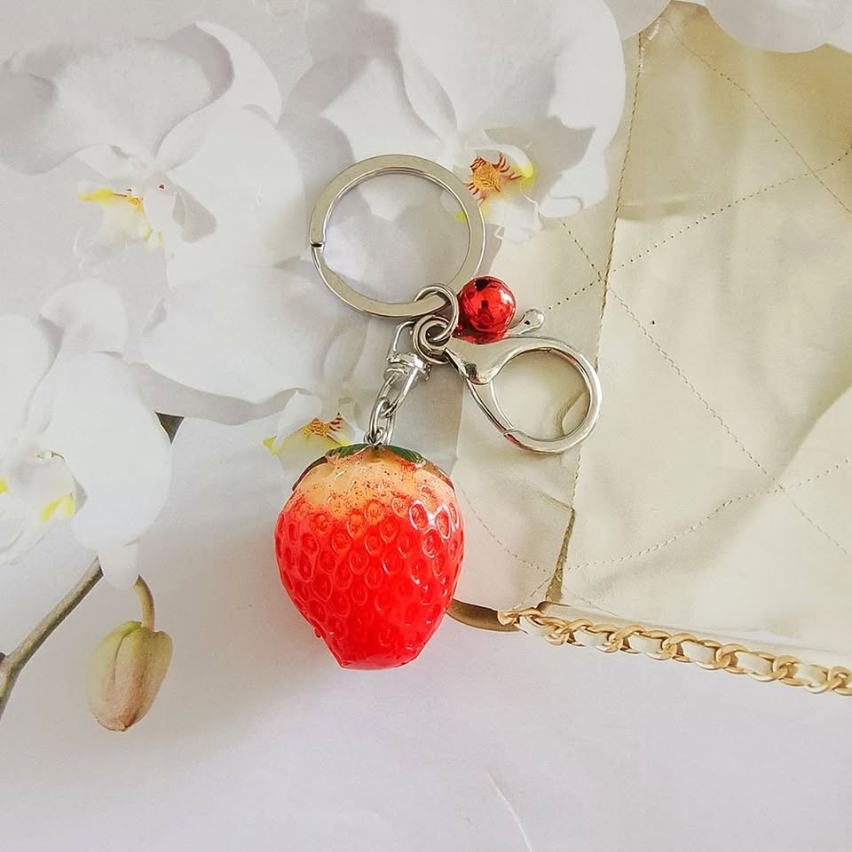 2 PIECES STRAWBERRY KEYCHAINS - photo 5