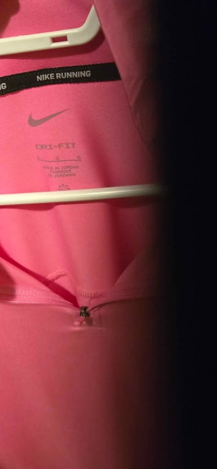 Women's Nike Run 1/4 zip size Large - photo 4