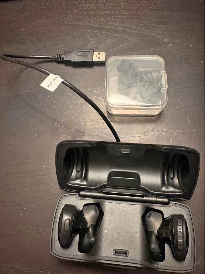 Bose Wireless Earbuds with Case