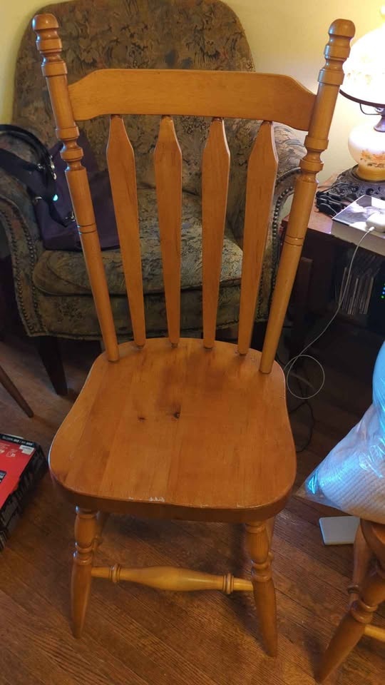 Set of four Mennonite Dining Chairs - photo 2