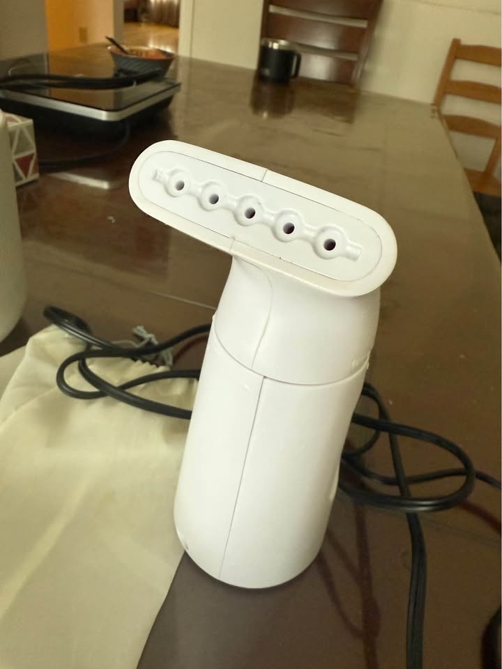 Handheld clothes Steamer,Mini Steam Iron with pouch - photo 2