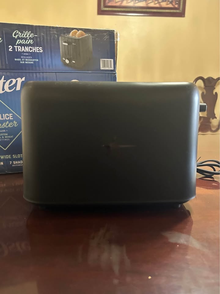 Brand New Oster 2-Slice Toaster (Box Slightly Damaged) - photo 5